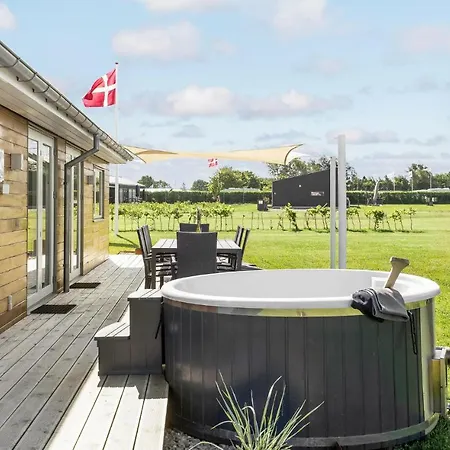 Holiday home Stunning In With Wifi